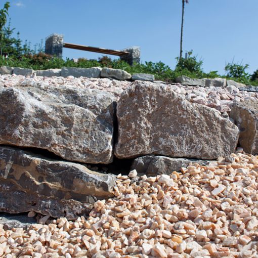 Mauersteine Naturstein Gartenmauer Muschelkalk braun-grau 2