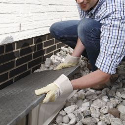 Tesa Lichtschachtgitter Insect Stop Insektenschutz 4