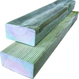 T&J Terrassendielen / Konstruktionsholz einseitig geriffelt KDI grün 45x90x3000 mm Kesseldruckimprägniert, aus Kiefer/Fichte gefertigt, Kanten gefast, Oberflächen fein geriffelt und gehobelt