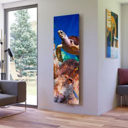 Ximax Raumheizkörper Design Heizkörper P1 Plan Print Schildkröte vertikal Eleganter Designheizkörper mit 50 mm Mittelanschluss, glatte bedruckte Front mit einer im Meer schwimmenden Schildkröte
