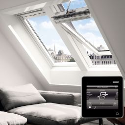 VELUX INTEGRA Dachfenster GGL 206630 Solarfenster Holz/Kiefer weiß lackiert ENERGIE PLUS Fenster 3-fach Niedrig-Energie-Verglasung, inkl. Funk-Wandschalter